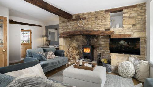 Corner Cottage - Photo 2