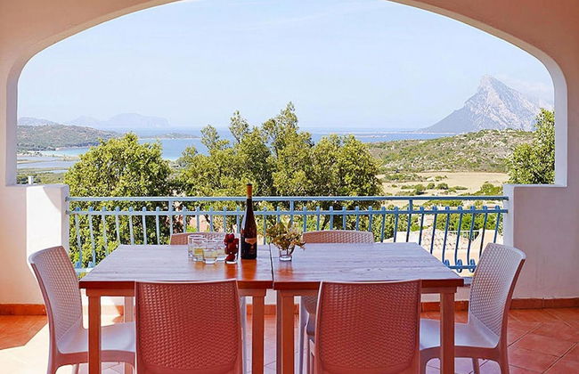 Charming Holiday Home in Loiri, Sardinia - Photo 18