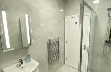 Balcony Sky- View London Apartment - Foto 4