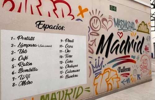 R8 Trabajo y Descanso Premium Junto a Metro Madrid - Photo 22