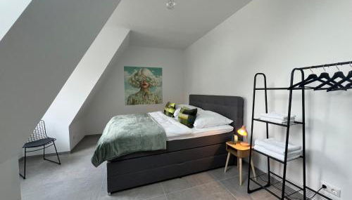 Design am Rhein I Zentral I 2BR I Aufzug I Dachterrasse I Parken I helloYOU apartments x BRIGHT Collection - Foto 2, wardrobe