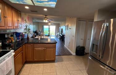 Bayshore Yatch Tennis Condo 2br 3 beds, Walking Distance to Beautiful Quite Beach - Foto 3