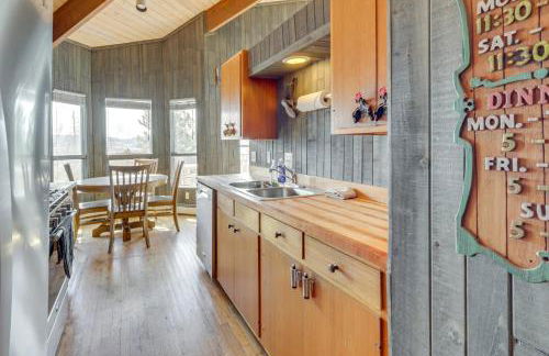 Panoramic Mountain-View Retreat with Hot Tub and Deck! - Foto 9