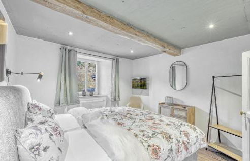 1 Bedroom Lovely Apartment In Irrhausen - Foto 14