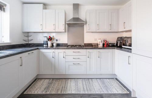 3 Bedroom House - Sleeps 8 - Driveway Parking - Foto 57