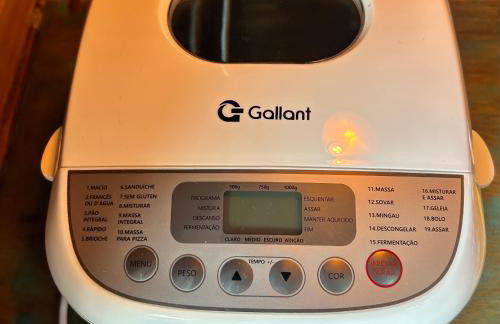 Chalé com PISCINA Privativa, com 2 QUARTOS, ESTACIONAMENTO em Condomínio com PORTARIA 24h, Sauna, Quadras, 3 PISCINAS no condomínio, Pesca e Parquinho Infantil - SmarTV na sala de estar, TV na área CHURRASQUEIRA, Wi-Fi e Cozinha Completa - Foto 60