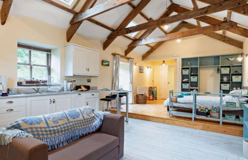 Tiptoe Barn - Photo 14