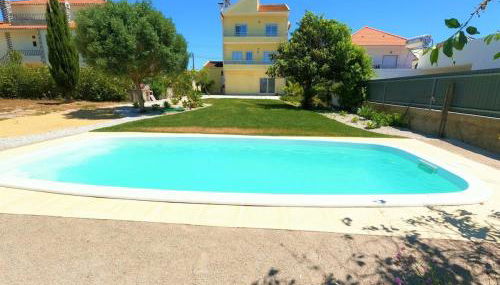 Caparica traditional V4 duplex apartment with pool Charneca da Caparica Lisboa - Foto 1, Other