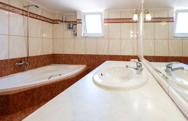 Relaxing Family Home near Beaches - Foto 34