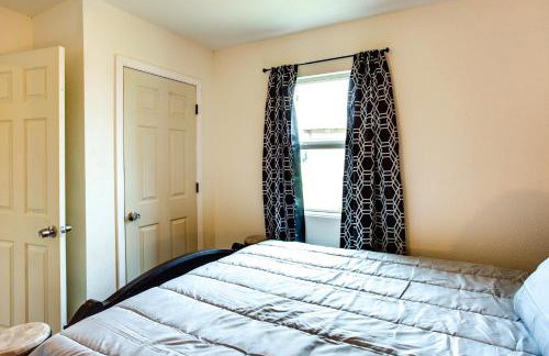 Thackerville Getaway with Porch - Near WinStar! - Foto 17