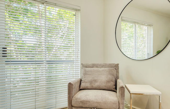 Contemporary Apartment Close to the Radisson Majolica - Photo 37