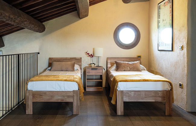 Tenuta di campagna con piscina immersa nel verde - Foto 2