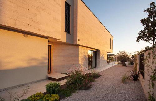 Brand NEW villa S58 with HEATED pool - Foto 4