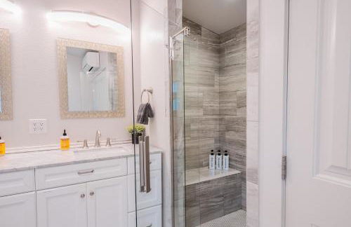 Serene Hill Country Home w/ Romantic Garden Escape - Foto 11