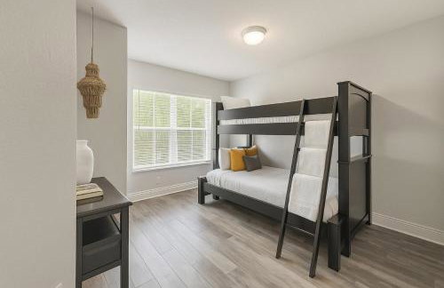 Disney-Area 3BR Townhome | Sleeps 9 | Pool + Gym - Foto 18