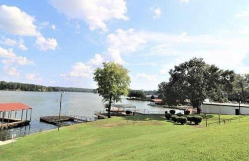 LAKEFRONT 7 MIN to OAKLAWN & 10 MIN to DOWNTOWN STR License #A22-0004 - Foto 57