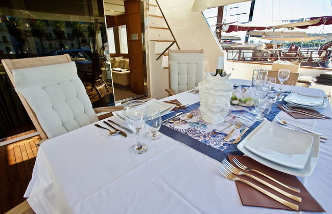Italy Luxury Yacht Charter - Photo 31