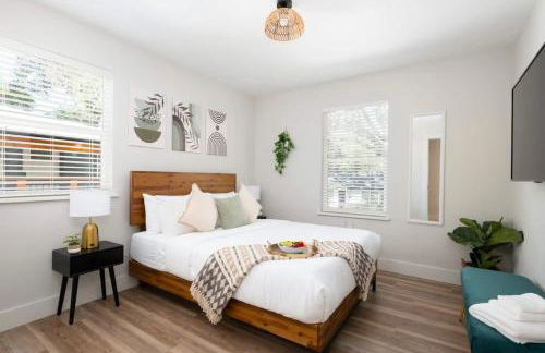 Serene Place Walk to UF Stadium Near Shands & Downtown - Photo 1