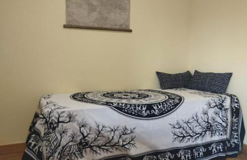 Duplex con terraza y vistas a la montaña internet aire acondicionado frente a piscinas públicas - Foto 7