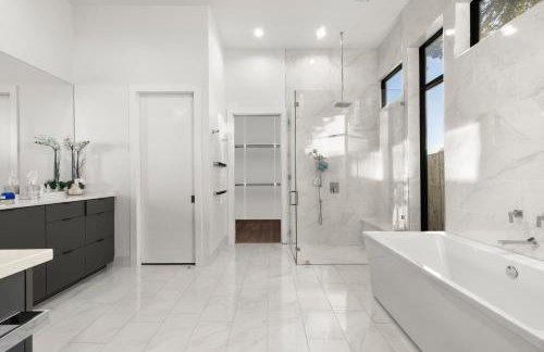 NEW! Luxury Pool Retreat & Casita in Midway Hollow - Foto 17