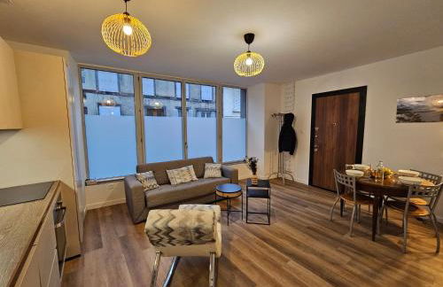 Appartements 4, 5 et 10 personnes rénovés en centre-ville - Foto 37