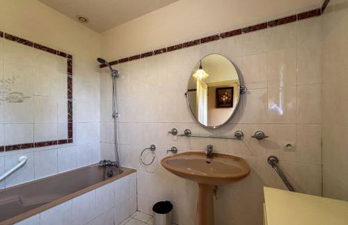 Maison de Charme avec Piscine Chauffée et Tennis à Proximité du Zoo de Beauval - FR-1-591-26 - Foto 16