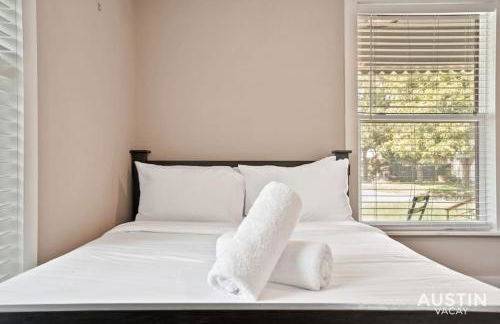 Sizable Screened in Porch w Luxury Kitchen and Bath - Foto 23