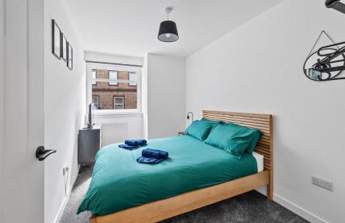 Prime Central Living 5-Bedroom 3-Bath Spacious House - Photo 29