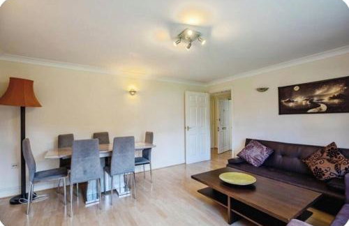 Spacious 2-Bed Family Flat in Wimbledon Near Tube - Foto 13