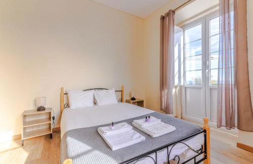 Alfama the city and the river - Foto 9