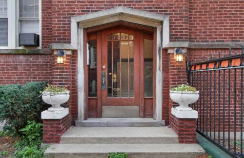 Perfect 3BR Apt in Chicago with WiFi & Laundry - Touhy 3N - Foto 21