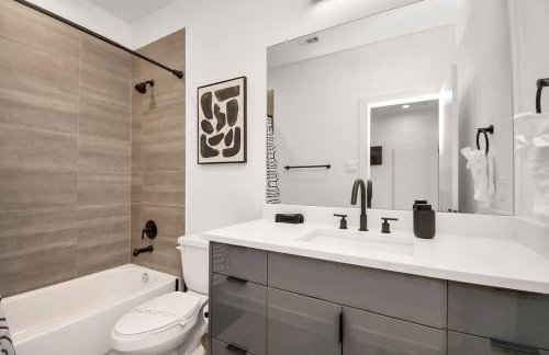 Chateau de Amour- Exquisite Townhouse - Medical Center, Downtown HTX - Foto 34