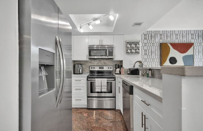 Treetop Retreat Cozy 2 Bedroom in Grove - Foto 16