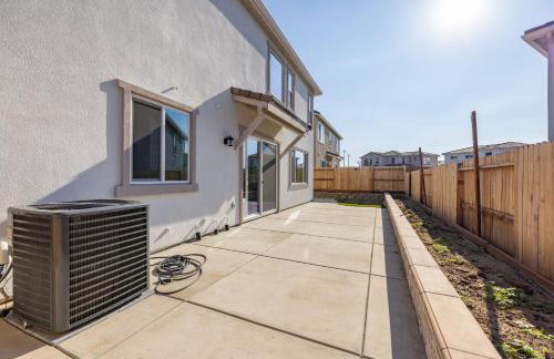 Modern Charming 4BR Home, Family Friendly, Office Space, Fast WiFi, Free Parking - Foto 42