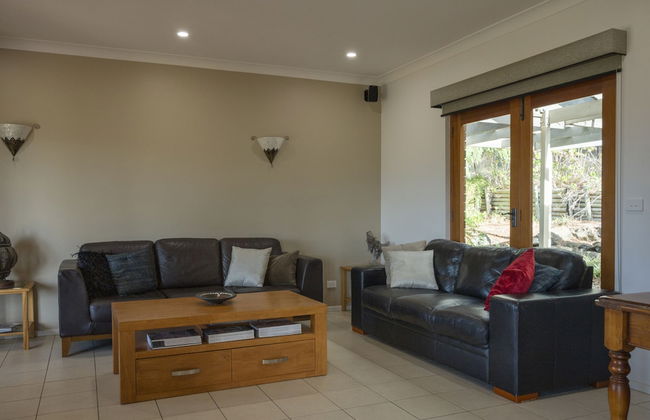 131 Your Vineyard Home in the heart of the Vale - Photo 12