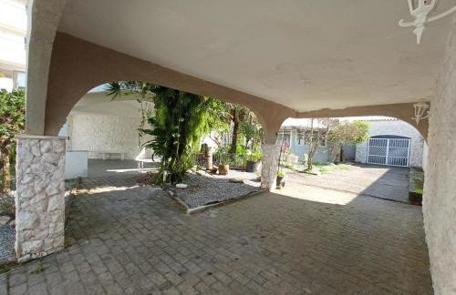 Casa 30 metros da praia com wifi e garagem 6 carros - Photo 26