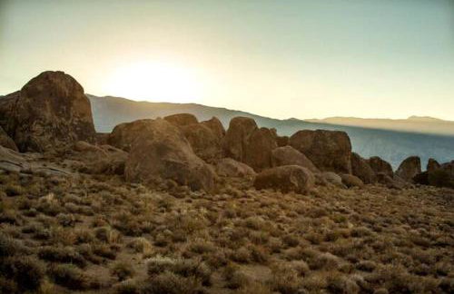 Amazing Lone Pine Cabin for Glamping in California - Foto 22