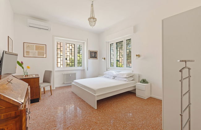 Bright And Spacious Family Apartment In Parioli - Foto 2