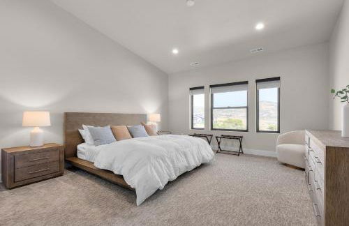 New East Deer Valley, 1 min, 994 New luxury 5br Twin House, Hot Tub, Lake view, Park City 10 min - Photo 25