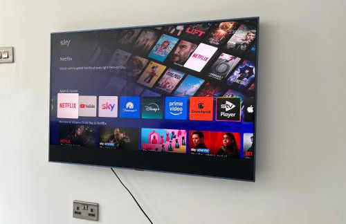 Brand New, Immaculate 3 Bed 3 Shower room House - Foto 7