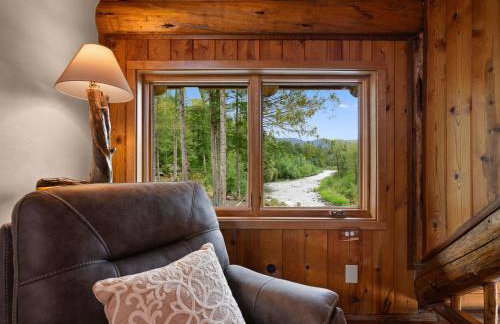 Riverside Retreat - Photo 38