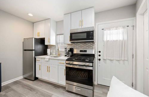 Steps from the Best of the Heights-Modern Comfort! - Foto 2