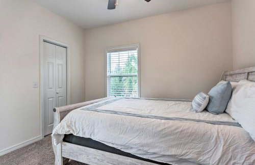 Idyllic Pensacola Home with Yard and Fire Pit! - Foto 16