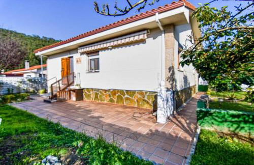 Cómodo y coqueto chalet con jardín en Argoños - Foto 2