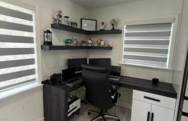 Bright, Modern Home Close to Great Beaches! - Foto 13