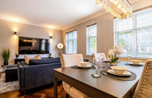 Luxury 3 Bed Apartment, Train Station - Foto 19