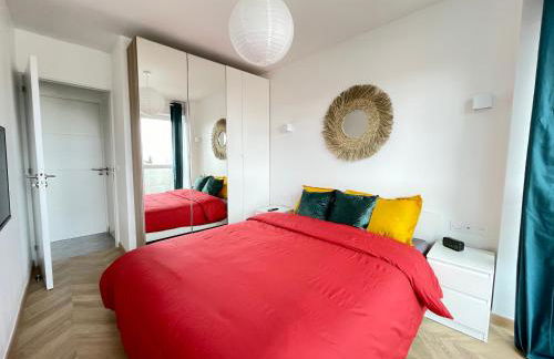 PARIS PANTIN Magnifique Appartement 4 pièces de 108m2 avec 2 PARKING intérieur - très cosy pour 1 à 12 personnes - Entièrement refait à neuf ENTIRE APARTMENT LUXURIOUS AND WARM - PANTIN PARIS 19 ème FREE WIFI GRATUIT - Foto 15