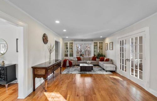5BR Home Minutes to NYC and FIFA 2026 Sleeps 16 - Foto 8