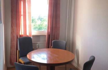 DKN - Ihr Zuhause auf Zeit in Halle - Vollmöbliert - Waschmaschine - Wlan - Nähe S-Bahn - Foto 3