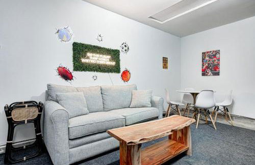 5 min to Grand Park, 1Level, Stocked Kitchen, King Bed, GameRm, Firepit, BBQ, Pet Friendly - Foto 26